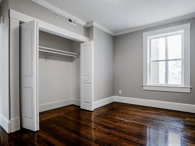 59 Strathmore Rd #4 — Photo 8