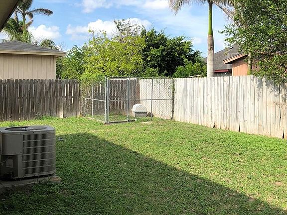 3rd image of 391 Ciruela Ln