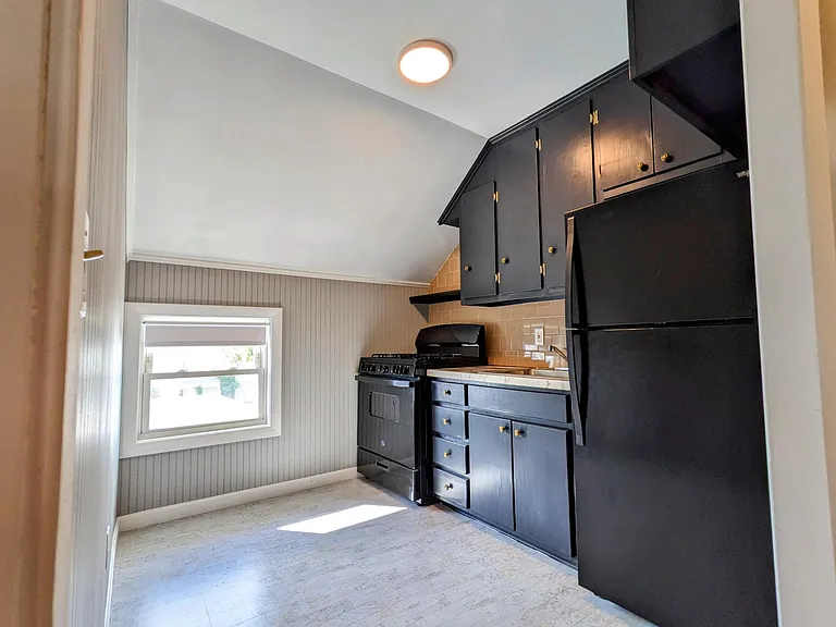 44 Morton St #3S — Photo 3