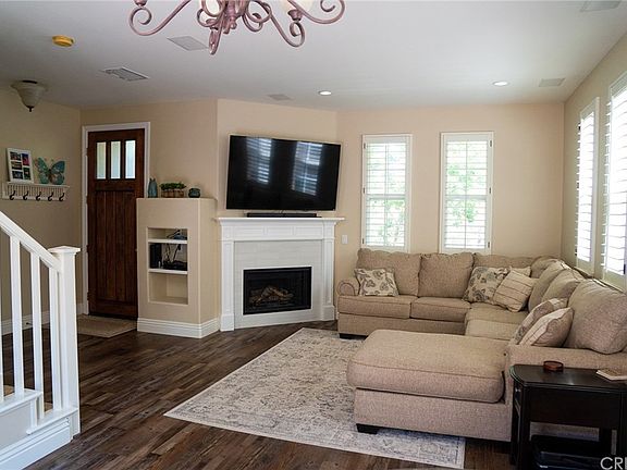 2nd image of 24520 Cantada St
