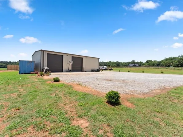 196 Adams Duncan Rd, Hull, GA 30646