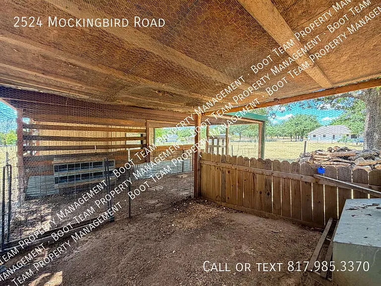 2524 Mockingbird Rd — Photo 60