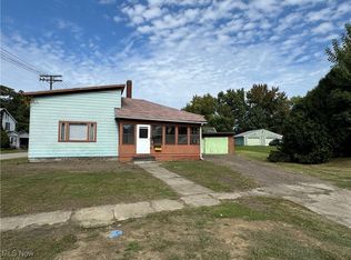 523 W 52nd St, Ashtabula, OH 44004