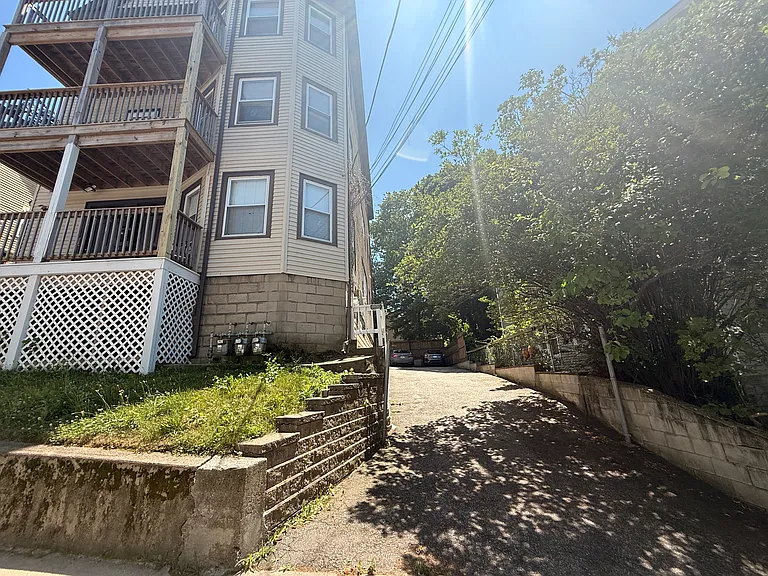 17 Evergreen St #3 — Photo 22