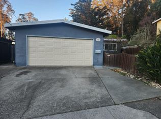 1143 Crespi Dr, Pacifica, CA 94044