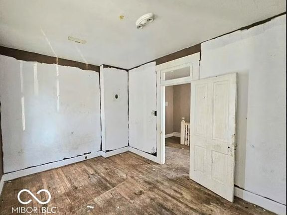 3rd image of 1027 S 8th St