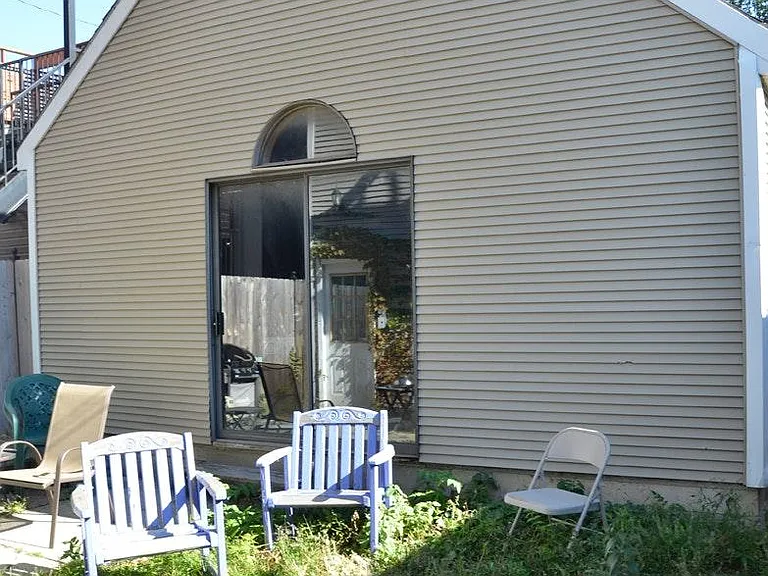 2513 N Southport Ave #A — Photo 14
