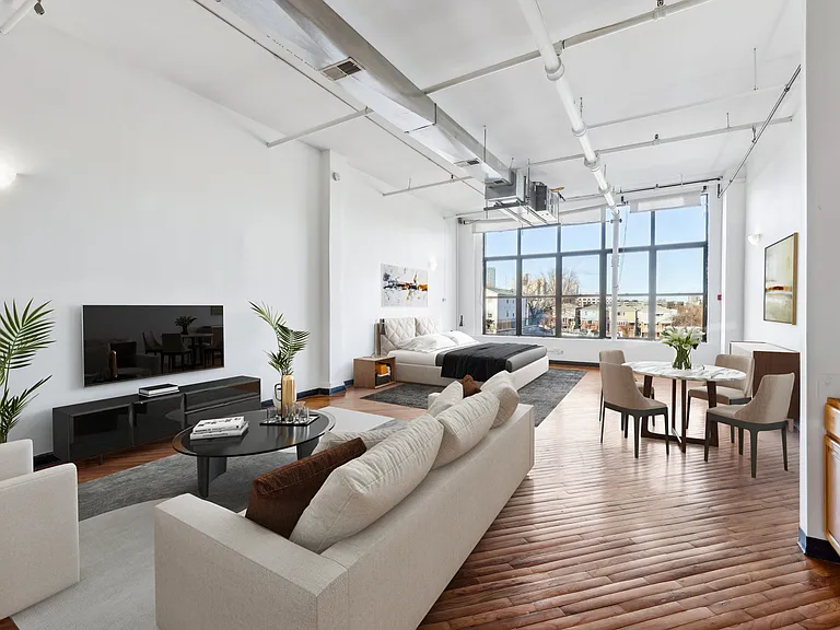 Berry Lane Lofts — Photo 14