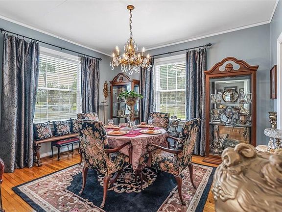 5th image of 212 Kenwith Rd