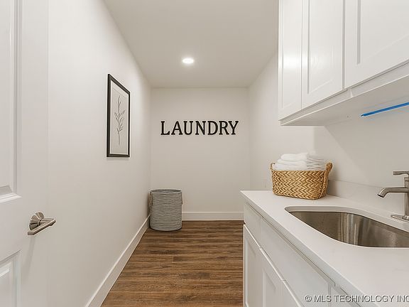 5th image of 9169 E Marshall Pl