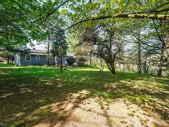 5th image of 9 Wilson Dr