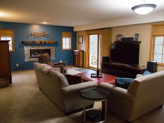 2nd image of 14842 Rosewood Ln
