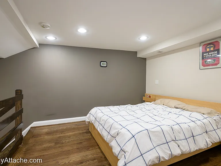 717 F St NE — Photo 18
