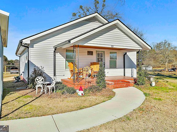 3rd image of 321 Rehoboth Church Rd