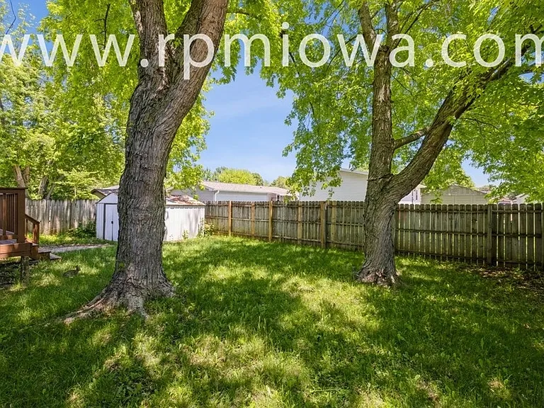 2537 NW 17th St — Photo 15