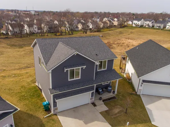 1708 E 19th Ct, Norwalk, IA 50211