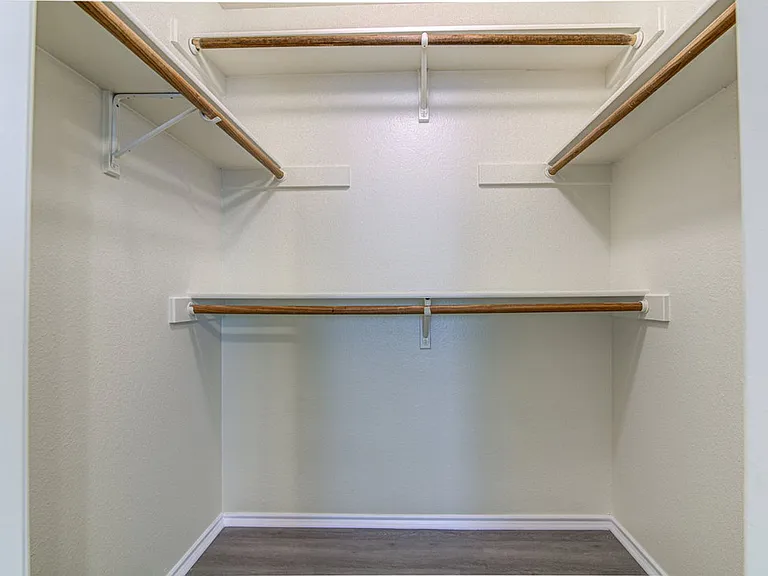 1604 Southwestern Trl — Photo 17