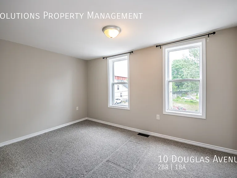 10 Douglas Ave — Photo 15