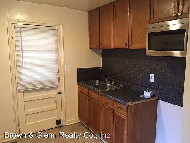 2nd image of 325 Gene Ave