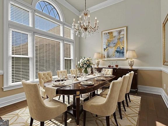 4th image of 1040 Lewis Ridge Cir