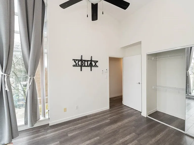 1033 Marinaside Cres #2M — Photo 11