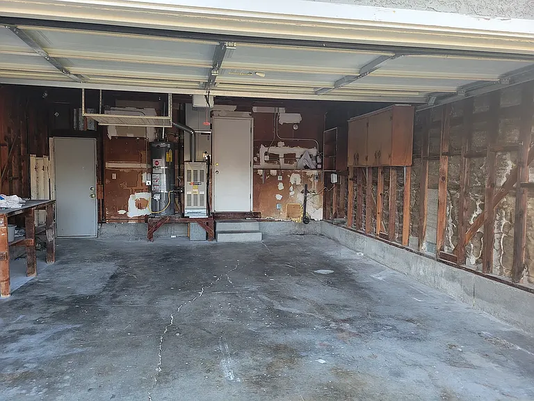 940 Rolling Green Dr — Photo 15