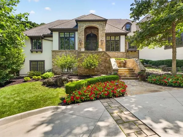 200 Hever Knl, Loch Lloyd, MO 64012