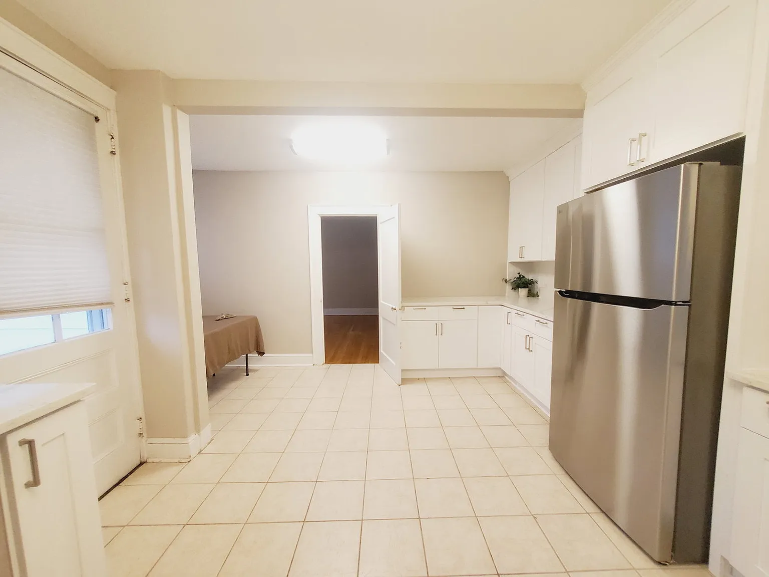 2 bed, 1.5 bath, 1250 sqft, $3,700 — Photo 3