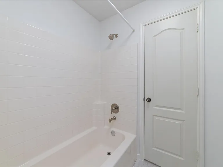 2618 Bridgestone Park Ln — Photo 45