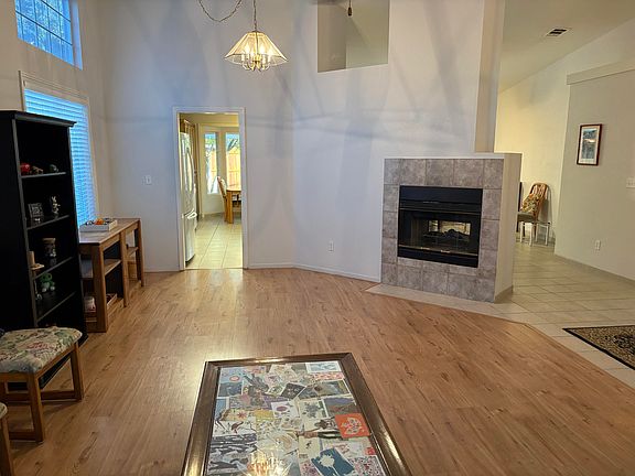 4th image of 2829 W Harold Avenue