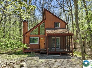 3303 Greenbriar Dr, East Stroudsburg, PA 18301