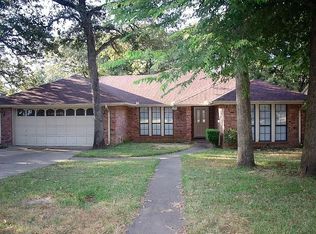 1903 Highland Ave, Rockdale, TX 76567