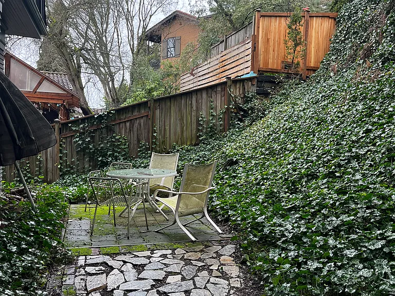 1020 Belmont Ave E #3 — Photo 13