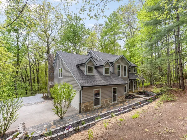 2129 Black Oak Drive, Sapphire, NC 28774