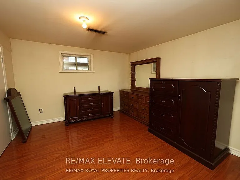 14 Mozart Ave — Photo 11