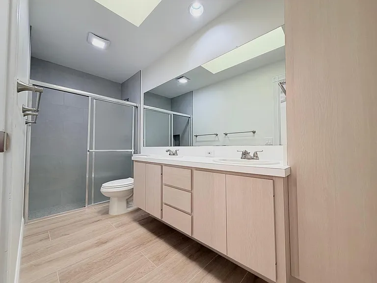 6104 Red Oak Ct — Photo 20