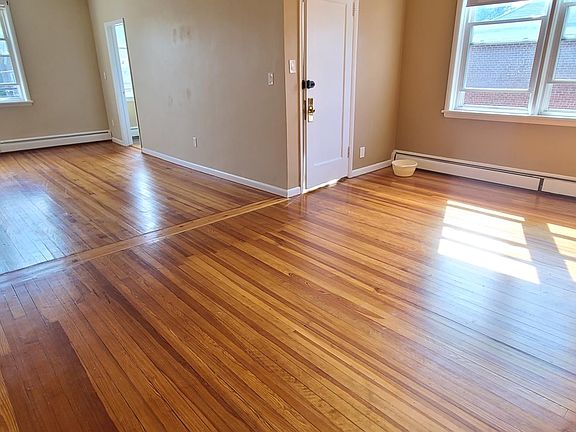 4th image of 1303 Astor Ave #1