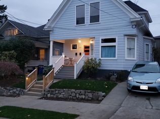 2401 SE Salmon St APT B, Portland, OR 97214
