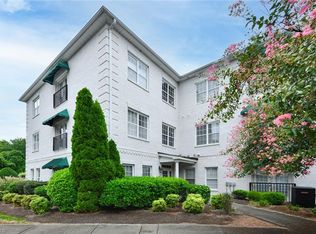 110 Sunset Cir UNIT 102, Greensboro, NC 27408