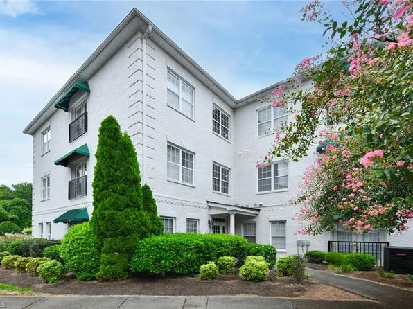 110 Sunset Cir Unit 102, Greensboro, NC 27408