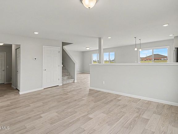 5th image of 1304 Clairmont Ave