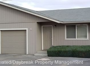613B S 5th St, Selah, WA 98942