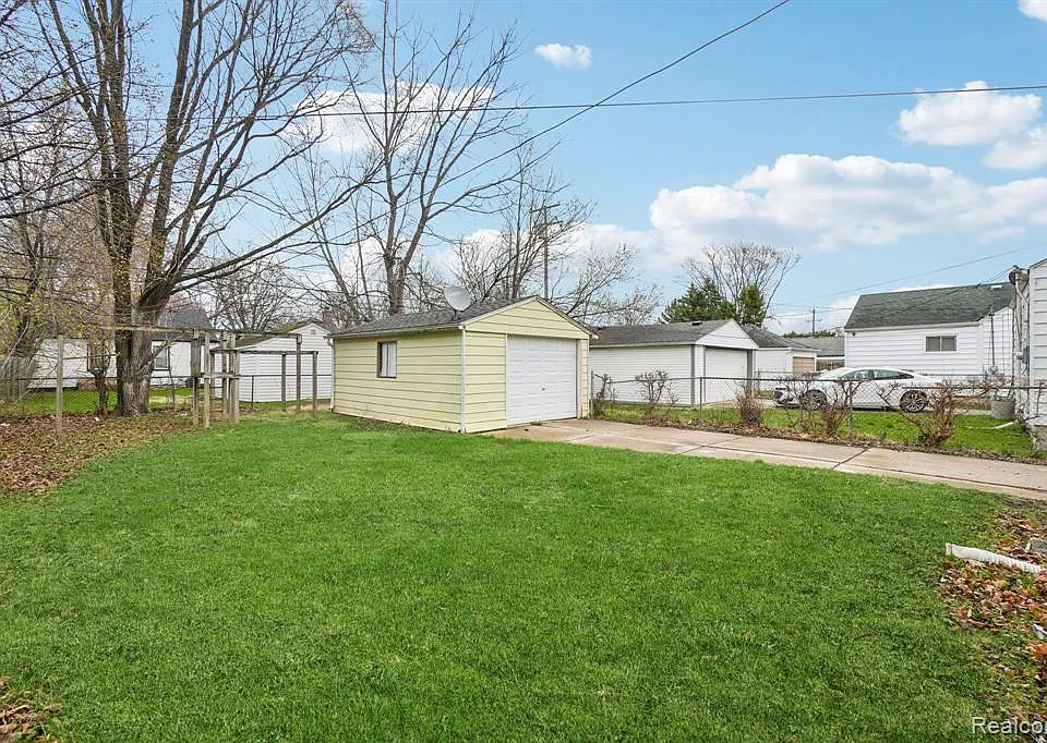 19717 Kenosha St