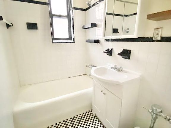 5th image of 9410 60th Ave APT 5C