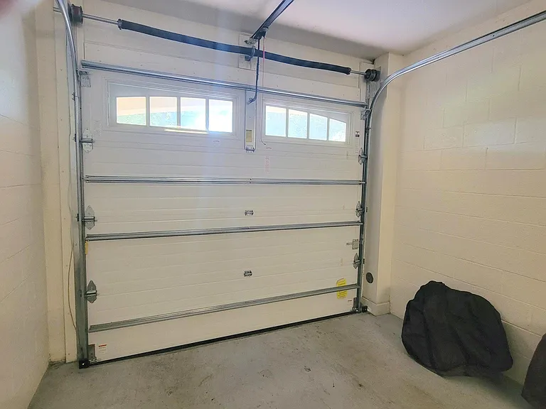 1 car garage