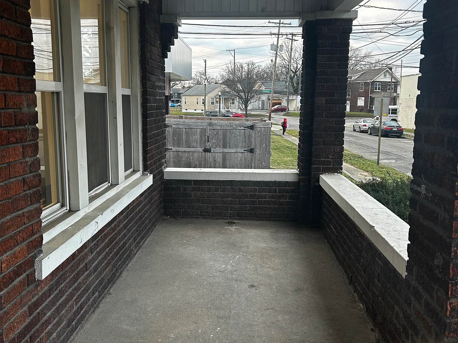 1019 Chittenden Ave — Photo 2