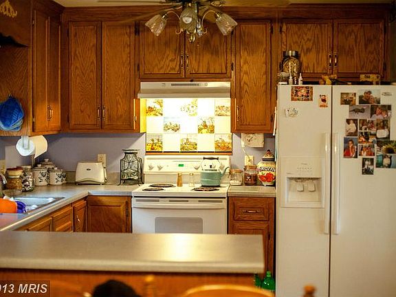 5th image of 315 Edwards Dr