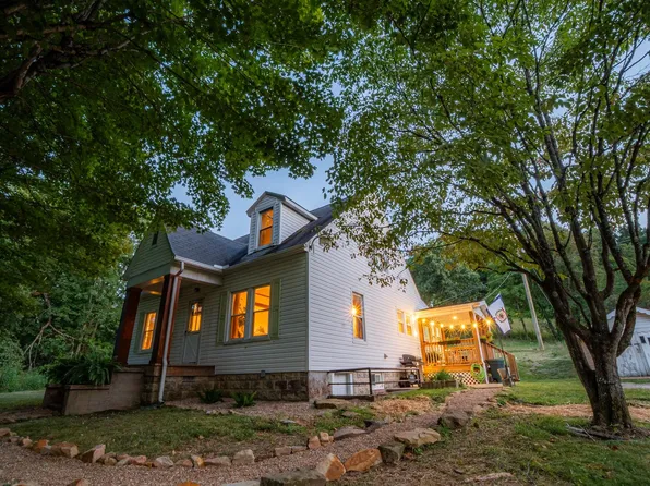 24144 Midland Trl, Victor, WV 25938
