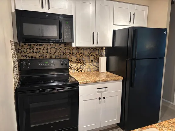 3935 South 84th STREET #4, Greenfield, WI 53228