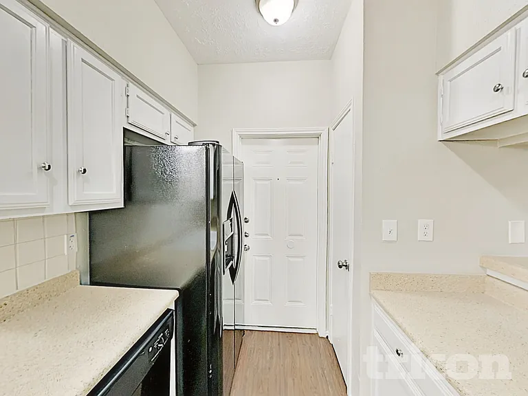 19311 Amistad Dr — Photo 8